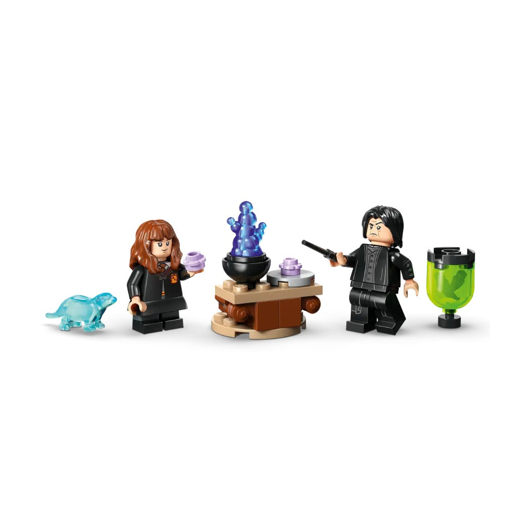 A Photo Of LEGO Harry Potter Cauldron: Secret Potions Classroom 652 Pieces - 76464