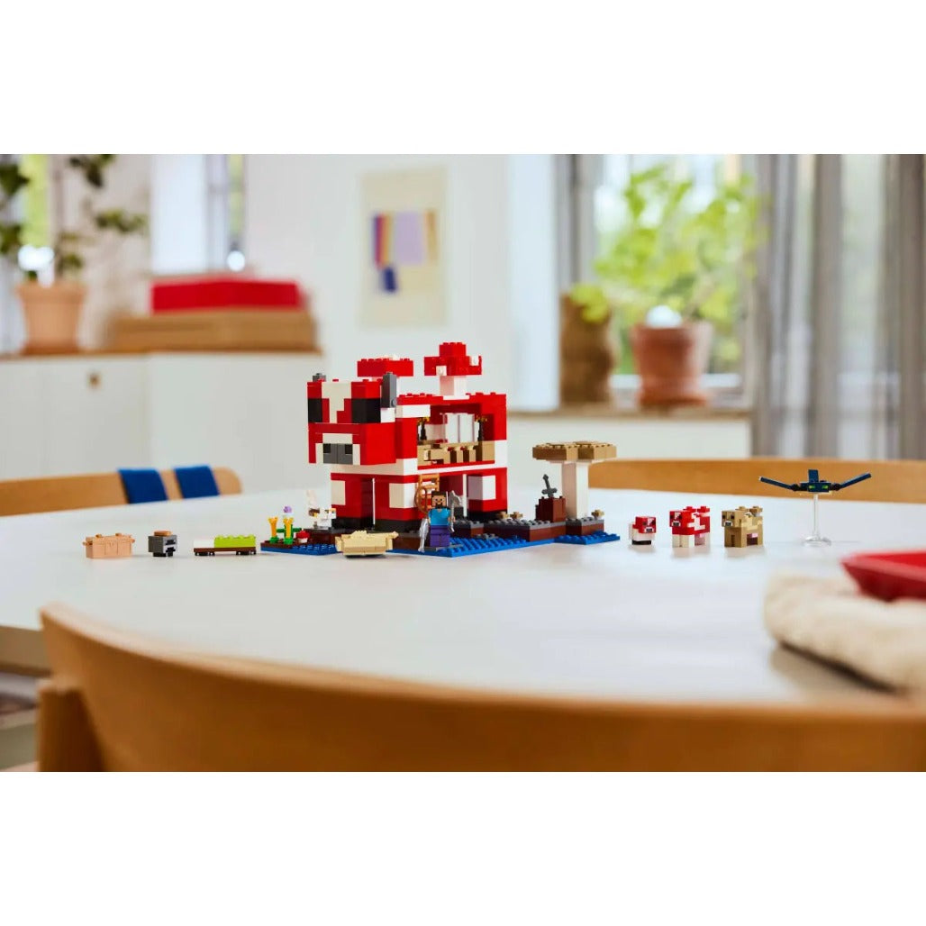 A Photo Of LEGO Minecraft The Mooshroom House 500 Pieces - 21270