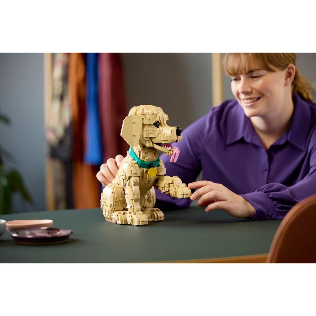 A Photo Of LEGO Icons Golden Retriever Puppy 2102 Pieces - 11384