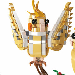 A Photo Of Mould King Black-Capped Lory Building Toy Set - 1052 Pieces - 10150