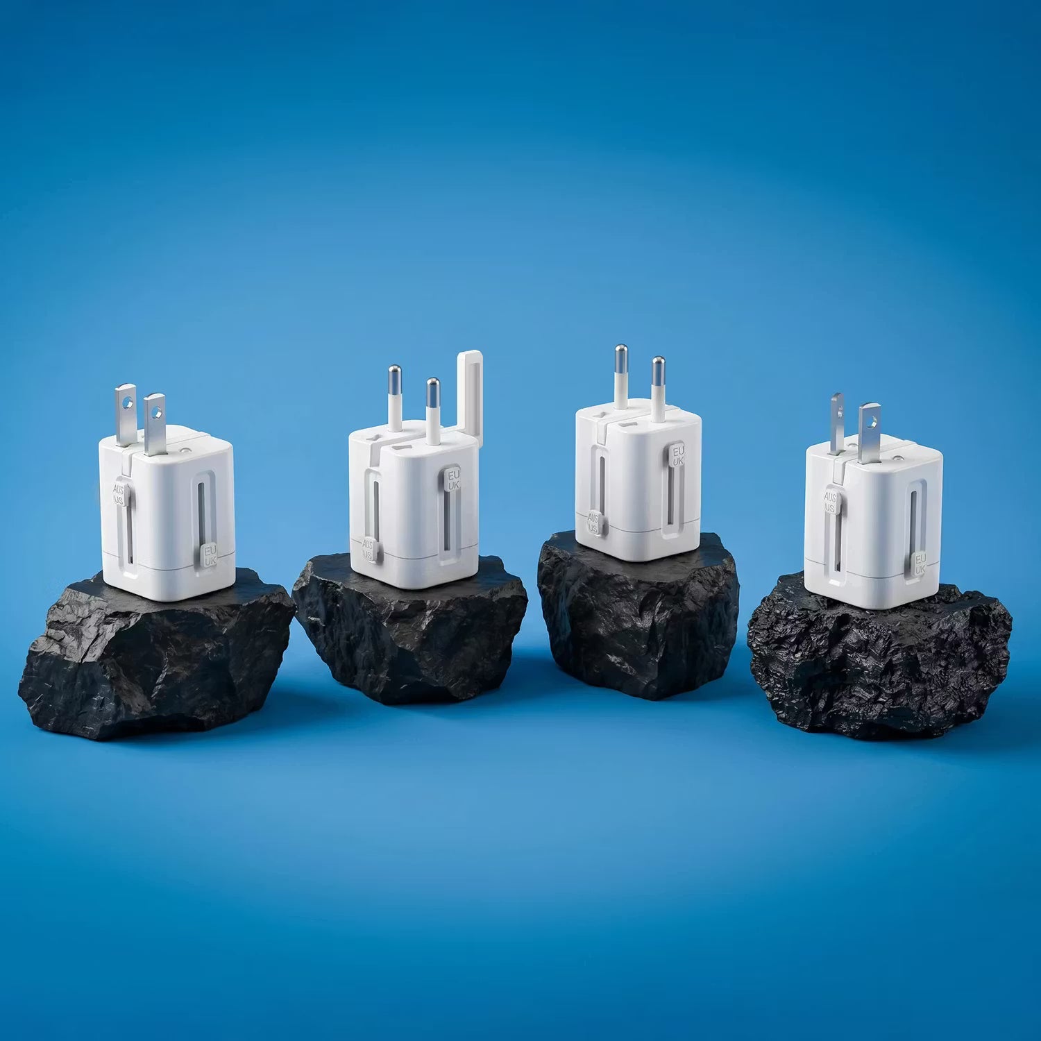 A Photo Of Powerology SOLUTION 30W GaN Charger, Universal Multi-Port Adapter, Global Multi-Plug - White