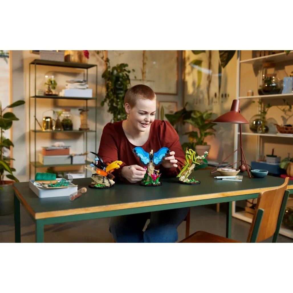 A Photo Of LEGO Ideas The Insect Collection 1111 Pieces - 21342