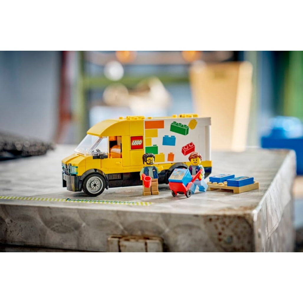A Photo Of The LEGO® Van - 276 Pieces - 60500