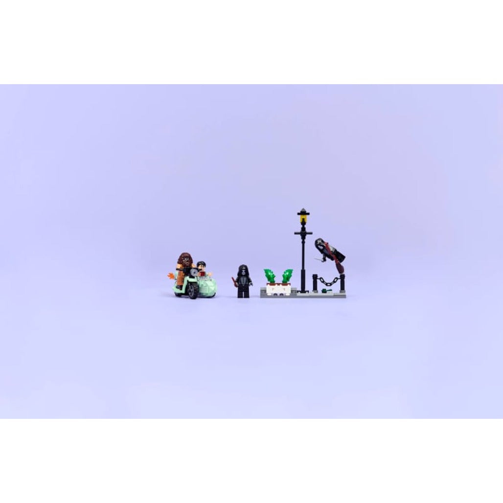 A Photo Of LEGO Hagrid™ & Harry's Privet Drive Escape - 124 Pieces - 76459