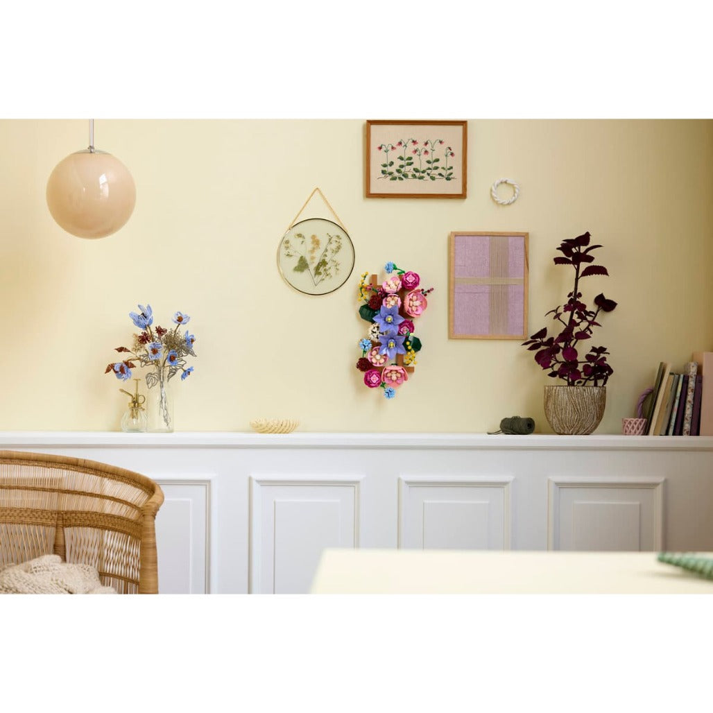 A Photo Of LEGO Botanicals Flower Wall 879 Pieces - 11503
