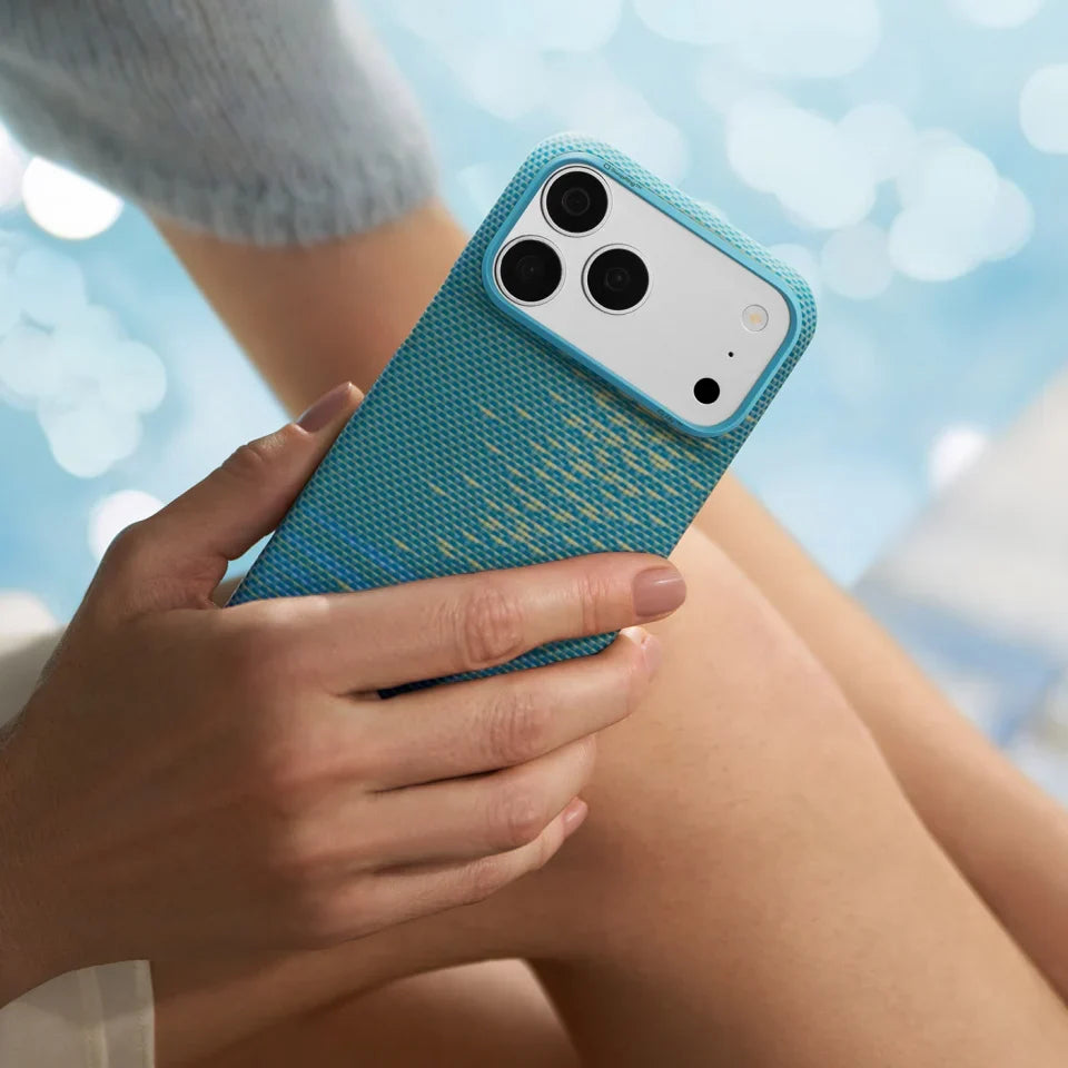 A Photo Of Pitaka Edge Case for iPhone 18 Pro / iPhone 18 Pro Max – Ultra-Thin Aramid Fiber MagSafe Case